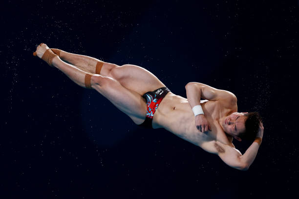 三代同堂的时尚时刻!郭晶晶妈妈与外孙的亲子穿搭