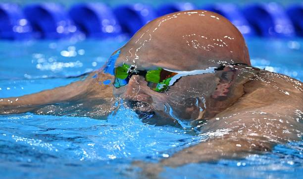 游泳减肥计划：一小时游多少米才能快速见效？