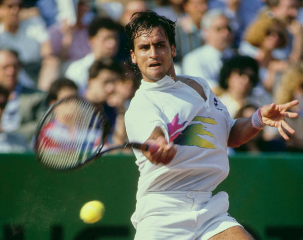 职业选手在抢七局中的发球策略分析