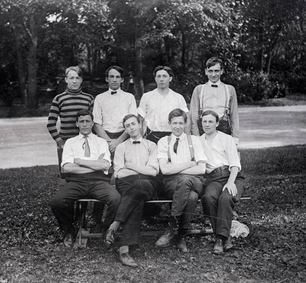 网球第三局决胜局计分方式：多少分获胜？