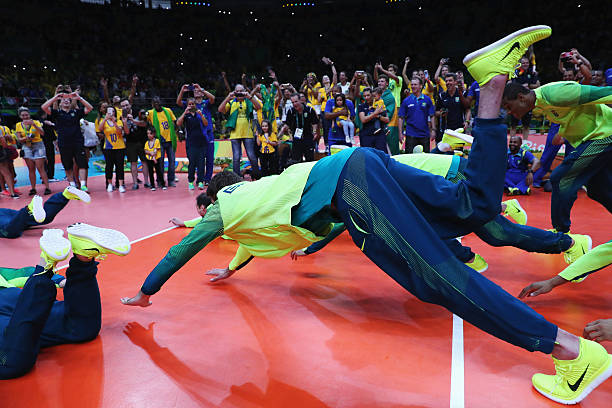 浙江中考排球垫球技术评分要点