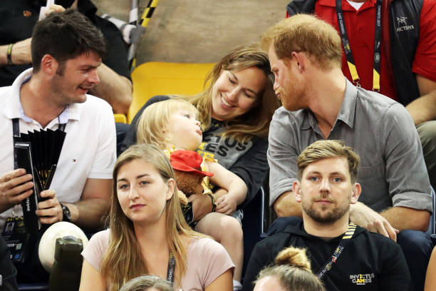 排球规则：球员过中线的判定与处罚