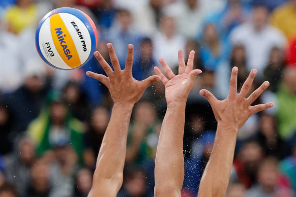 排球手势教学教案：培养正确姿势与避免常见错误