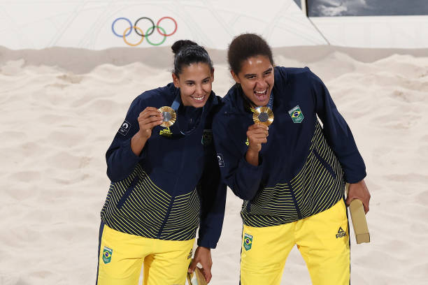 跨界解说阵容曝光：知名体育评论员联手娱乐明星共同解说