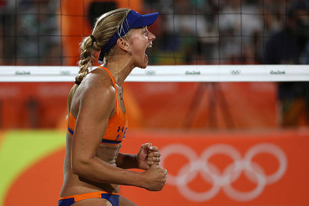 突出比赛对学生非技术能力培养的作用