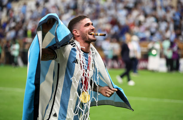 世界杯首次冬季举办：卡塔尔的气候挑战与应对